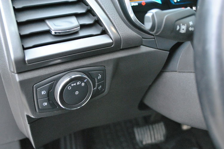 Mondeo Titanium 2.0Hybrid 187KM eCVT ASO Forda zdjęcie 16