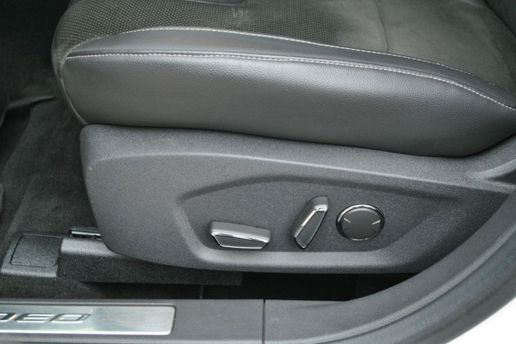 Mondeo Titanium 2.0Hybrid 187KM eCVT ASO Forda zdjęcie 17