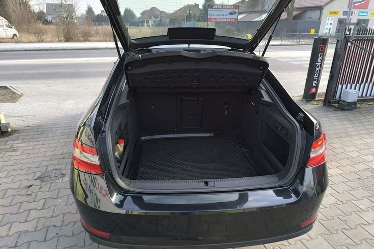 Skoda Superb 1.6 TDi 120KM Skóra Automat zdjęcie 26