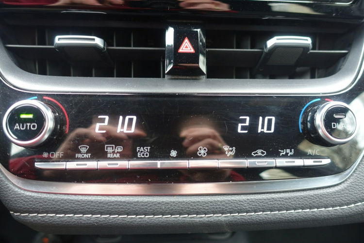 Toyota Corolla Oferta Prywatna Salon Polska Pełny Serwis ` Hybryda Sam Parkuje zdjęcie 28