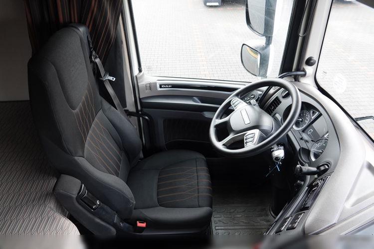 DAF XF 480 / RETARDER / HYDRAULIKA / CAŁY NA PODUSZKACH / PEŁNY ADR / KLIMA POSTOJOWA / OPONY 100% / SPROWADZONY / PO KONTRAKCIE SERWISOWYM zdjęcie 28