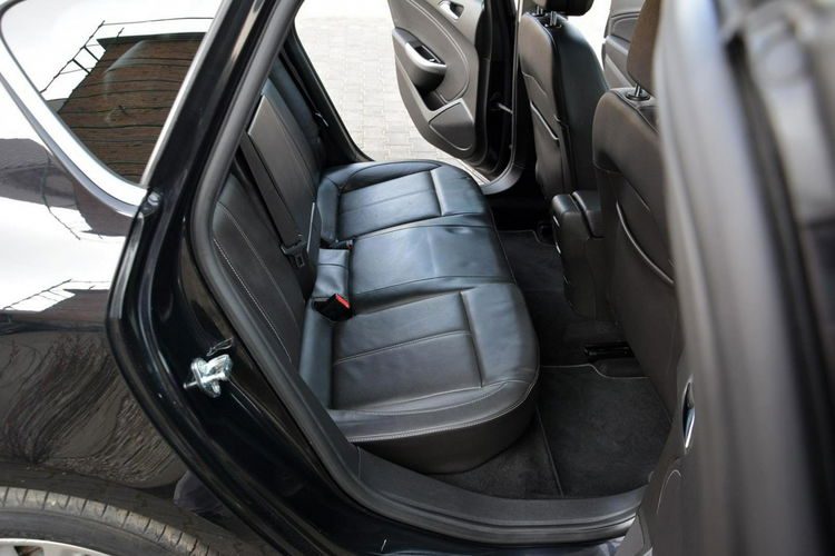 Opel Astra Skóry Duża Navi bi-xenon Szyber Ledy 2xParktr.Chrom Cosmo Alu 18" zdjęcie 16