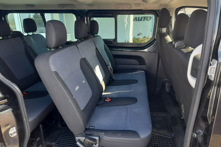 Opel Vivaro 9-cio osobowy LONG Klima kamera czujniki zdjęcie 8