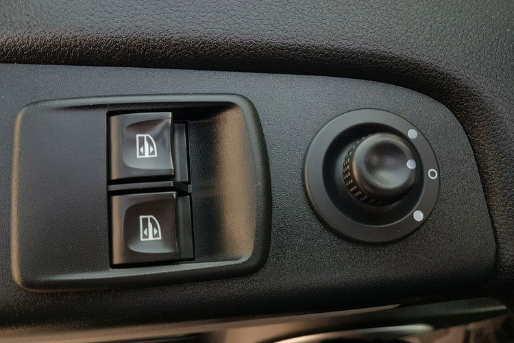 Renault Trafic VIVARO KLIMA TEMPOMAT 1.6 DCI 145 BLASZAK VAN FURGON L1H1 KRAJOWY zdjęcie 9