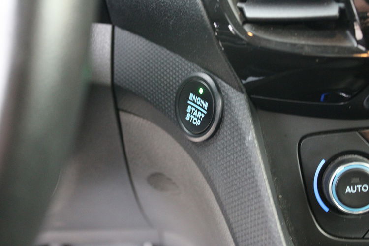Ford Tourneo Connect 1.5 EcoBlue 120KM Titanium F-vat Gwarancja SalonPL zdjęcie 25
