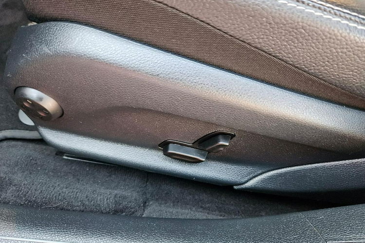 Mercedes C 350 211kM + 69 kM zdjęcie 20