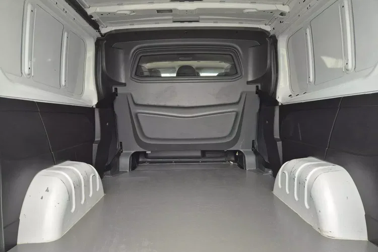 Renault Trafic L2H1 84900zł NETTO Brygadówka 6 osób 2.0dCi/120KM zdjęcie 12