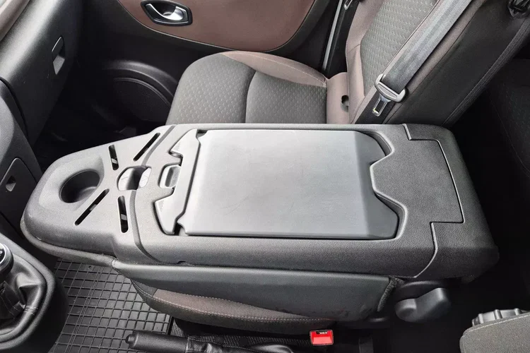 Renault Trafic L2H1 84900zł NETTO Brygadówka 6 osób 2.0dCi/120KM zdjęcie 22