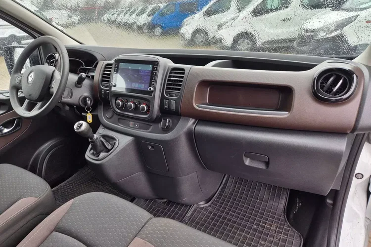 Renault Trafic L2H1 84900zł NETTO Brygadówka 6 osób 2.0dCi/120KM zdjęcie 26