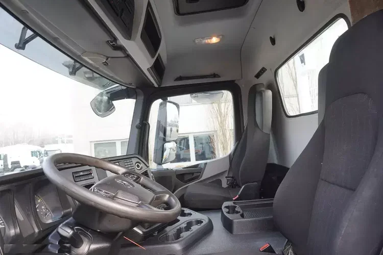 Mercedes Antos 2536 6x2 E6 / laweta / 3. oś skrętna / 298 tys. km zdjęcie 17