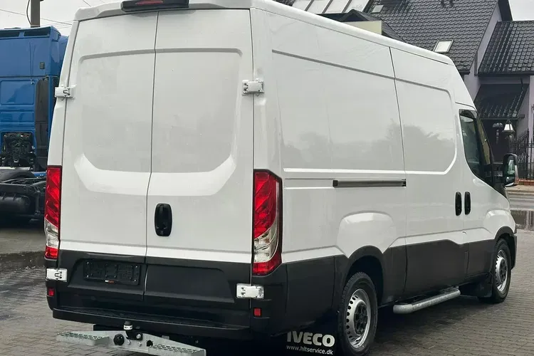 Iveco 35S18 / 3.0 / AUTOMAT / PO KONTRAKCIE SERWISOWYM zdjęcie 41