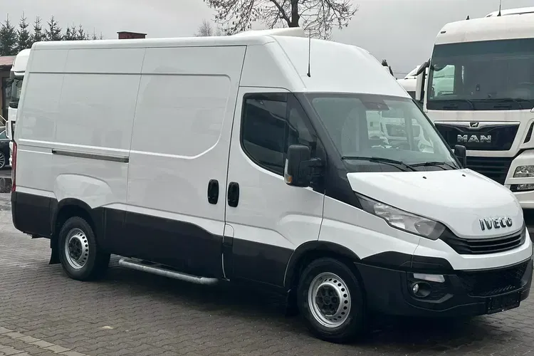 Iveco 35S18 / 3.0 / AUTOMAT / PO KONTRAKCIE SERWISOWYM zdjęcie 44
