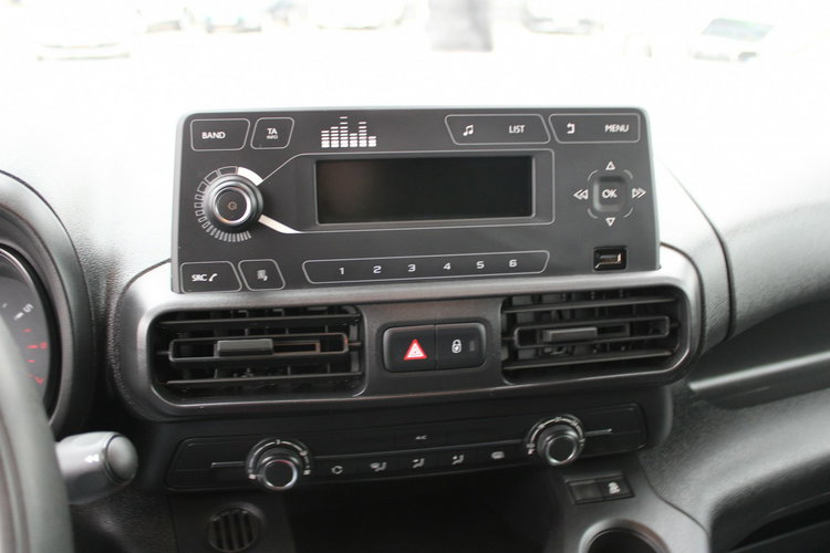 Citroen Berlingo 1.5 BlueHDi M Club Kamera F-vat VAT-1 SalonPL zdjęcie 15