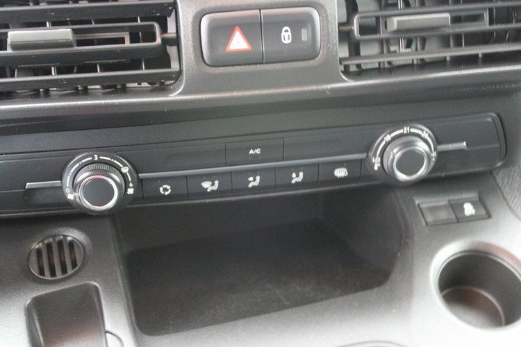 Citroen Berlingo 1.5 BlueHDi M Club Kamera F-vat VAT-1 SalonPL zdjęcie 16