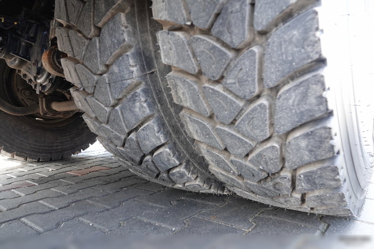 MAN TGS 35.400 / 8x4 / WYWROTKA / BORDMATIC / HYDROBURTA / OPONY 100% zdjęcie 28