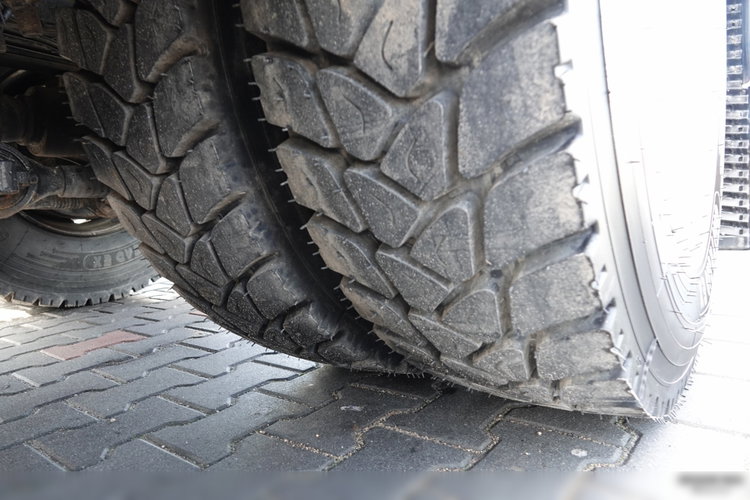 MAN TGS 35.400 / 8x4 / WYWROTKA / BORDMATIC / HYDROBURTA / OPONY 100% zdjęcie 29