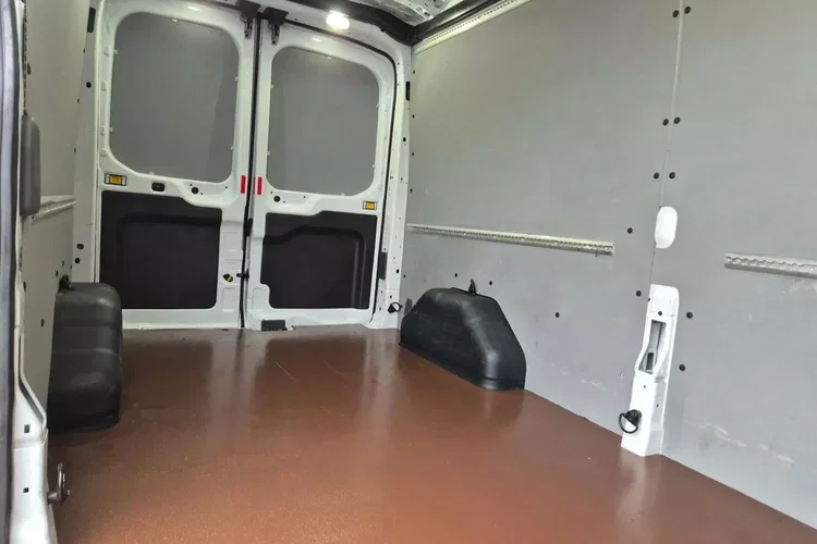 Ford Transit L3H2 69999zł NETTO 2.0 TdCi/131KM zdjęcie 14