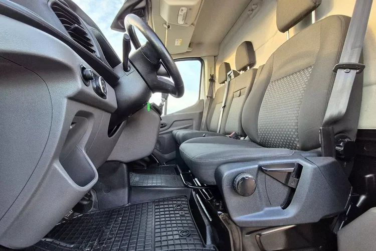 Ford Transit L3H2 69999zł NETTO 2.0 TdCi/131KM zdjęcie 15