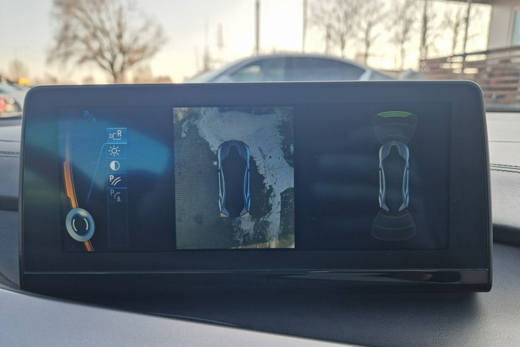 BMW i8 PlugIn 360KM HeadUp 4x4 Kamery360 Aut.ŚwiatłaDrogowe Możliwość Zamiany zdjęcie 15