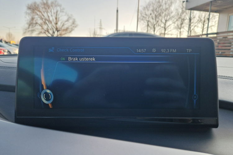 BMW i8 PlugIn 360KM HeadUp 4x4 Kamery360 Aut.ŚwiatłaDrogowe Możliwość Zamiany zdjęcie 17
