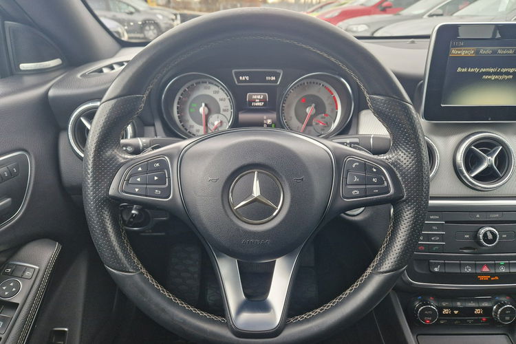 Mercedes CLA 250 Pakiet AMG Czuj.MartegoPola Kamera Czujniki Harman/Kardon Gwarancja zdjęcie 16