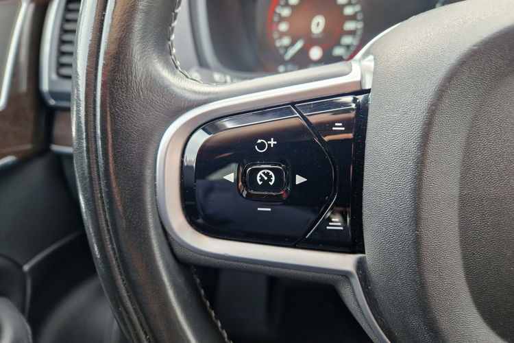 Volvo XC 60 AktywnyTempomat Panorama Czyt.Znaków Podgrz.Kierownica Ele.Klapa AWD zdjęcie 13
