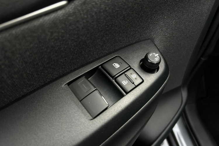 Toyota Yaris 1.5 HSD 116KM COMFORT, salon Polska, gwarancja, FV23% zdjęcie 20
