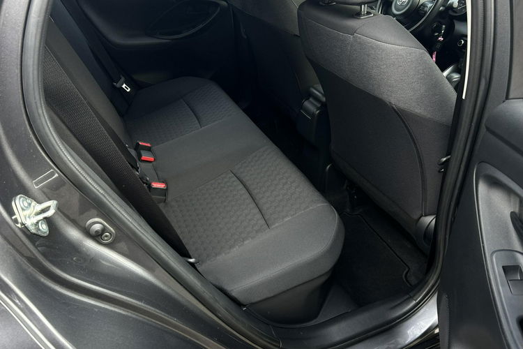 Toyota Yaris 1.5 HSD 116KM COMFORT TECH, salon Polska, gwarancja, FV23% zdjęcie 13