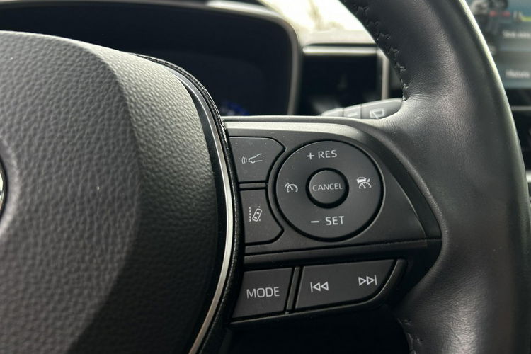 Toyota Corolla 2.0 HSD 184KM EXECUTIVE SKYVIEW, salon Polska, gwarancja zdjęcie 17