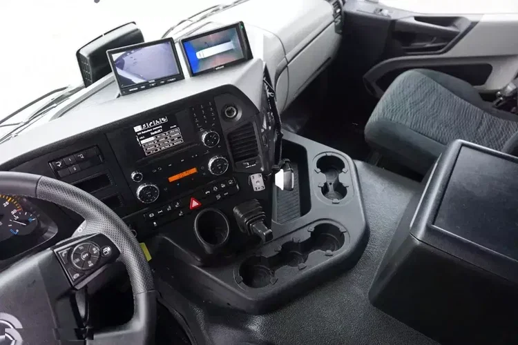 Mercedes ANTOS / 2535 / EURO 6 / CHŁODNIA + WINDA / 23 PALETY / OŚ SKRĘTNA zdjęcie 16