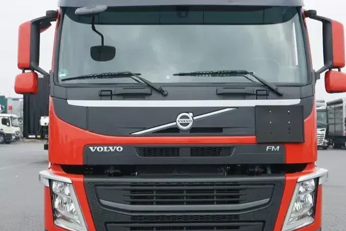 Volvo FM / 370 / ACC / E 6 / BDF / OŚ SKRĘTNA / PEŁNY ADR zdjęcie 15