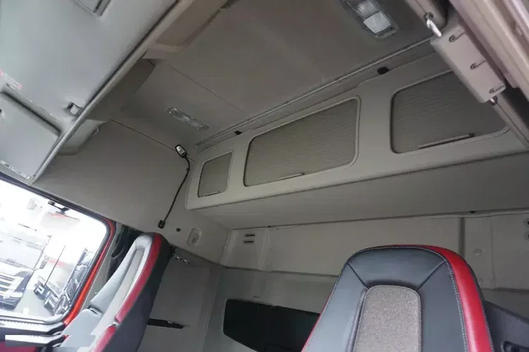 Volvo FM / 370 / ACC / E 6 / BDF / OŚ SKRĘTNA / PEŁNY ADR zdjęcie 29