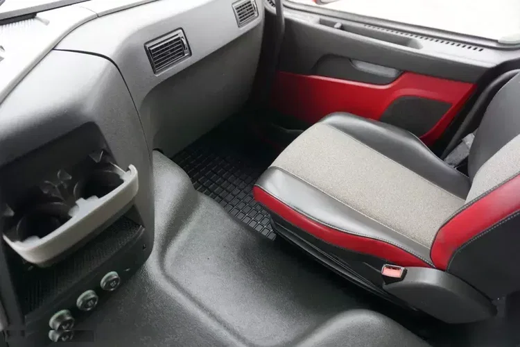 Volvo FM / 370 / ACC / E 6 / BDF / OŚ SKRĘTNA / PEŁNY ADR zdjęcie 30