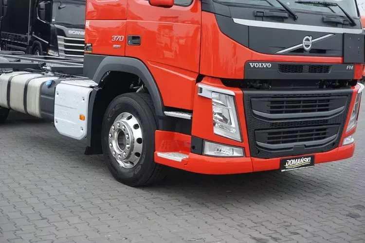 Volvo FM / 370 / ACC / E 6 / BDF / OŚ SKRĘTNA / PEŁNY ADR zdjęcie 35