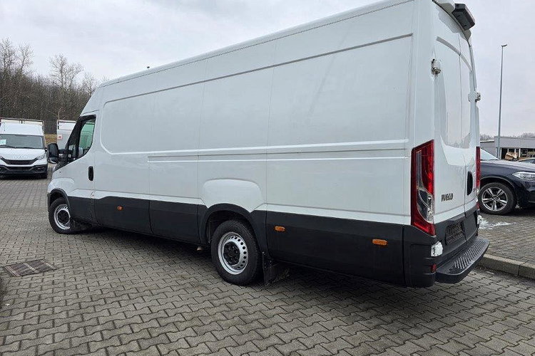 Iveco DAILY 35S18 zdjęcie 4