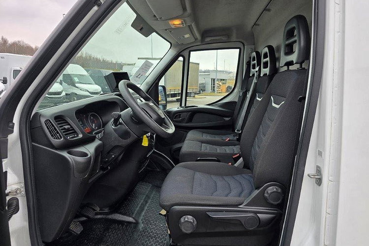 Iveco DAILY 35S18 zdjęcie 7