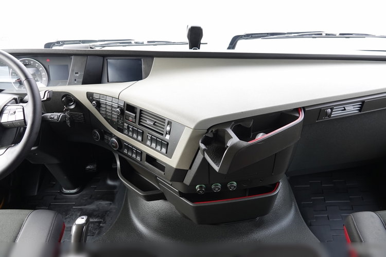 Volvo FH 500 / HYDRAULIKA / RETARDER / SPROWADZONY / PO KONTRAKCIE SERWISOWYM zdjęcie 29
