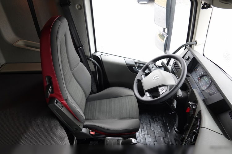Volvo FH 460 / SPROWADZONY / MAŁY PRZEBIEG / PO KONTRAKCIE SERWISOWYM  zdjęcie 27