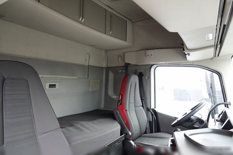 Volvo FH 460 / SPROWADZONY / MAŁY PRZEBIEG / PO KONTRAKCIE SERWISOWYM  zdjęcie 35