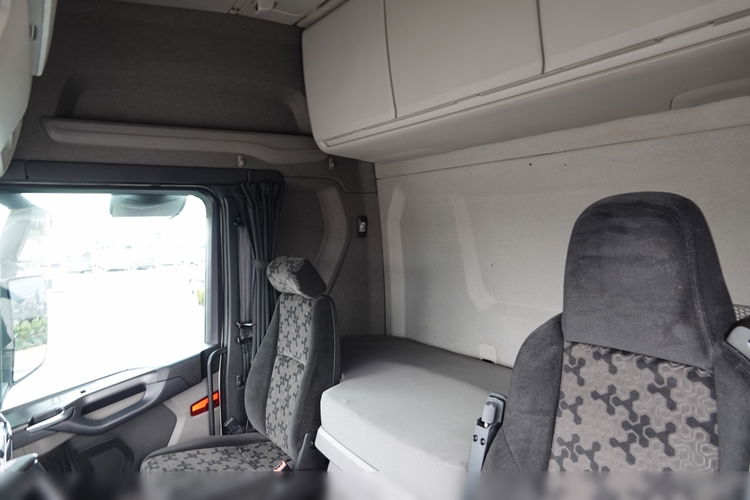 Scania S 450 / RETARDER / KLIMA POSTOJOWA / HYDRAULIKA / ALUFELGI / OPONY 100 % / PO KONTRAKCIE SERWISOWYM zdjęcie 25