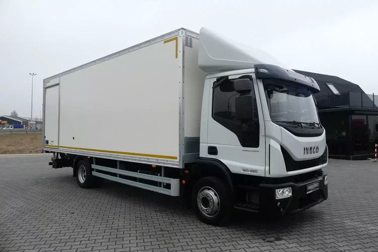 Iveco EURO CARGO 120-220 / KONTENER 7.30 + WINDA / EURO 6 / NISKI PRZEBIEG / zdjęcie 11