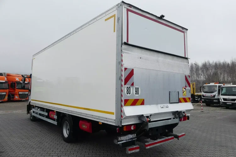 Iveco EURO CARGO 120-220 / KONTENER 7.30 + WINDA / EURO 6 / NISKI PRZEBIEG / zdjęcie 7