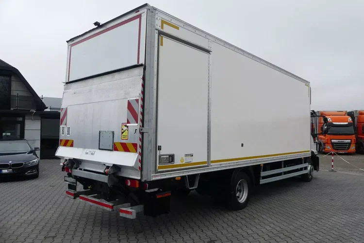 Iveco EURO CARGO 120-220 / KONTENER 7.30 + WINDA / EURO 6 / NISKI PRZEBIEG / zdjęcie 9