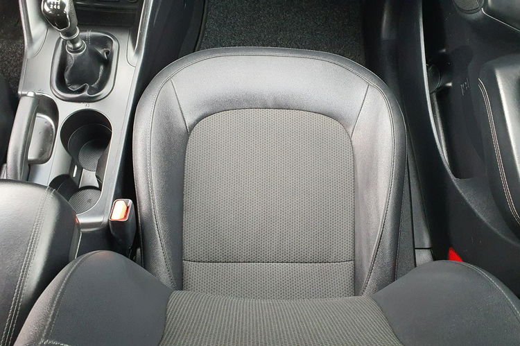 Hyundai ix35 1.6 GDI 135KM # NAVI # Climatronic # Parktronic # PółSkóra # LIFT zdjęcie 17