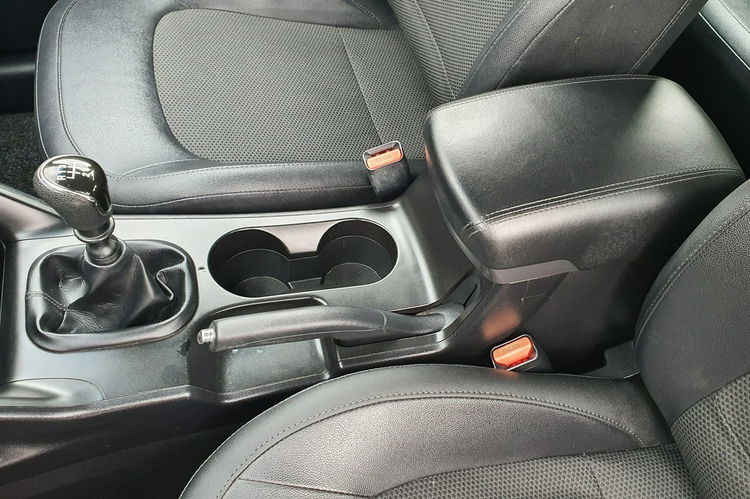 Hyundai ix35 1.6 GDI 135KM # NAVI # Climatronic # Parktronic # PółSkóra # LIFT zdjęcie 26