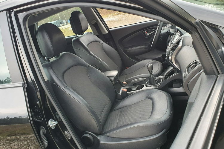 Hyundai ix35 1.6 GDI 135KM # NAVI # Climatronic # Parktronic # PółSkóra # LIFT zdjęcie 7