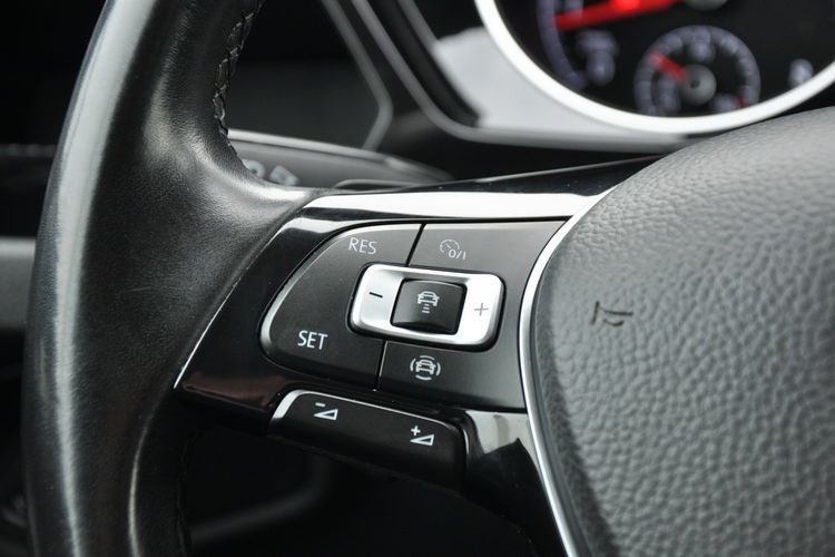 Volkswagen Touran 1.5TSI 150KM DSG Highline 7os Kamera El.Klapa Hak Podgrz.Szyba SalonPL zdjęcie 18