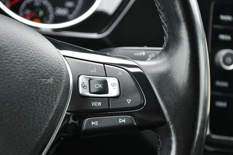 Volkswagen Touran 1.5TSI 150KM DSG Highline 7os Kamera El.Klapa Hak Podgrz.Szyba SalonPL zdjęcie 19