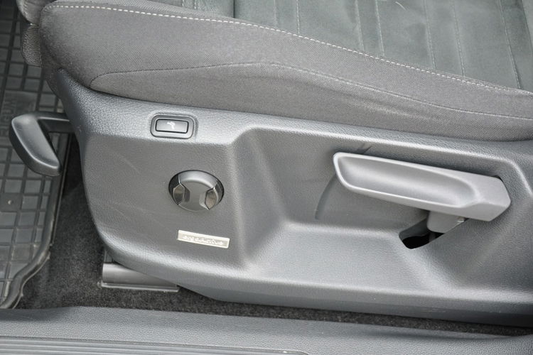 Volkswagen Touran 1.5TSI 150KM DSG Highline 7os Kamera El.Klapa Hak Podgrz.Szyba SalonPL zdjęcie 5