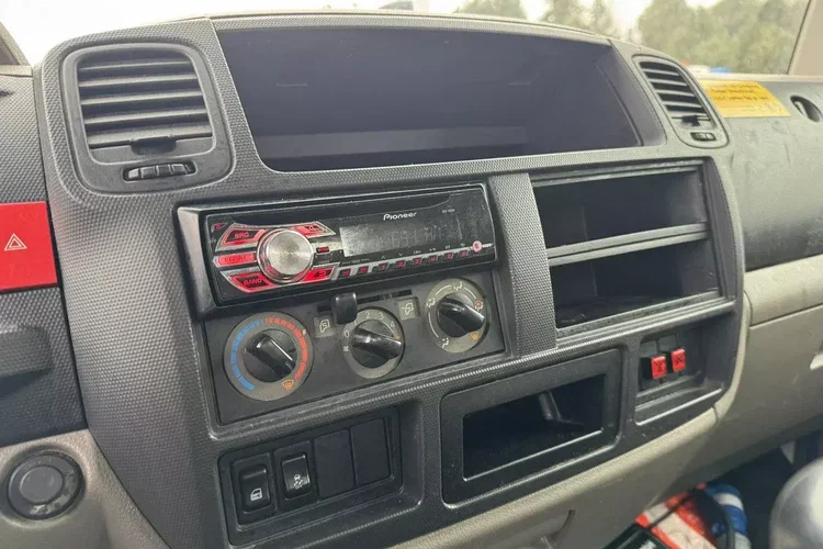 Nissan Cabstar zdjęcie 14